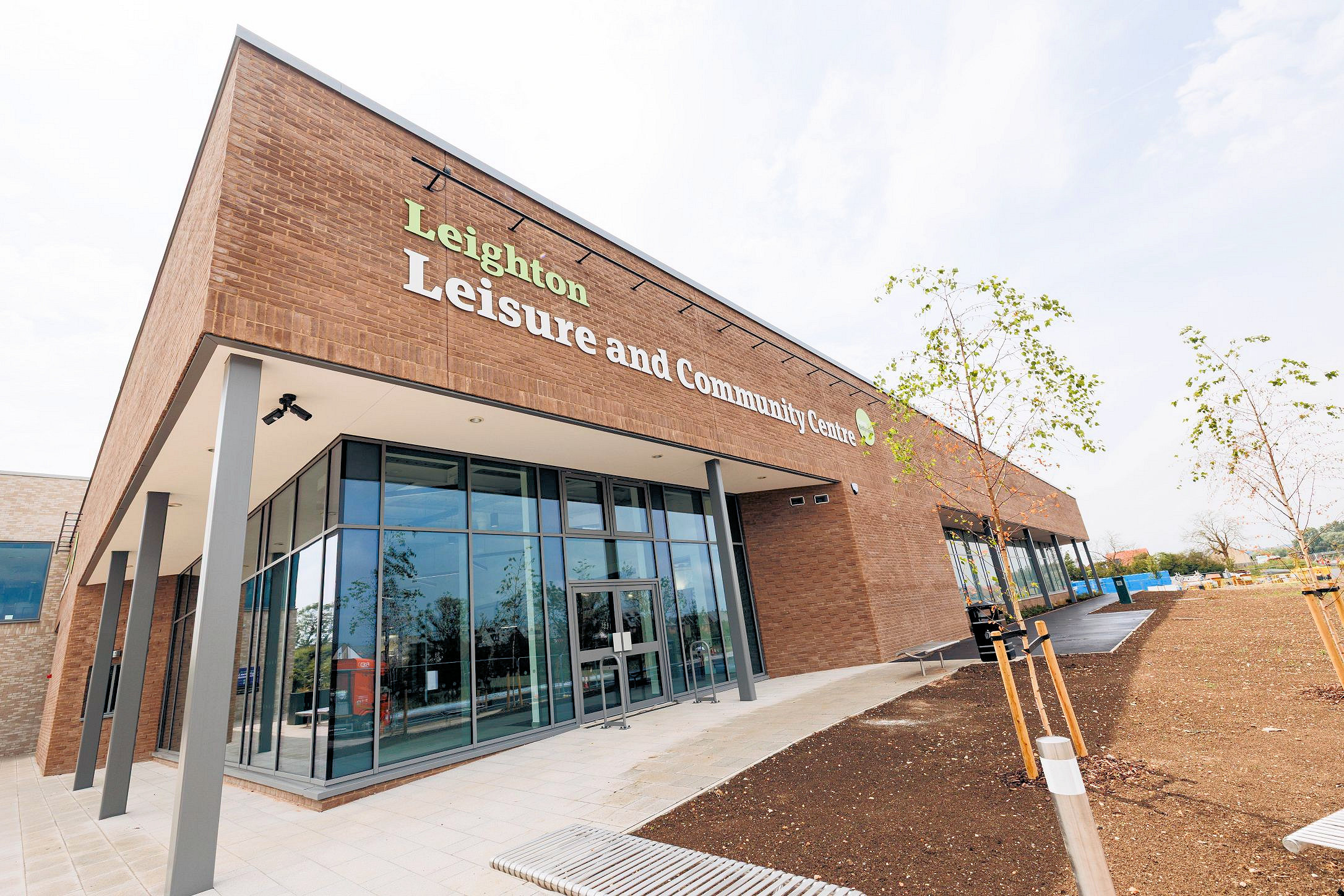 15-Willmott Dixon-Linslade Leisure Centre-Quintessential Photography-150626--.jpg