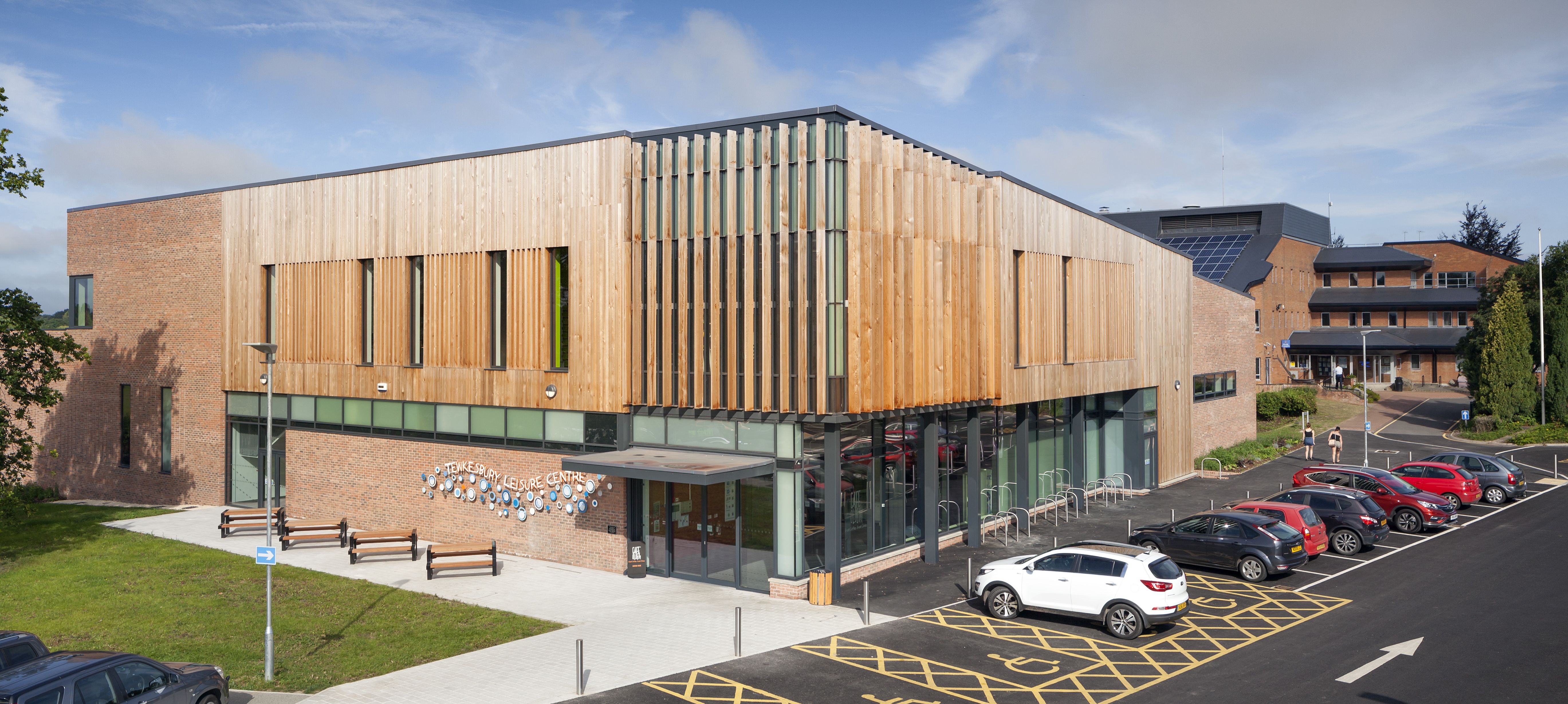 tewkesbury-leisure-centre-willmott-dixon