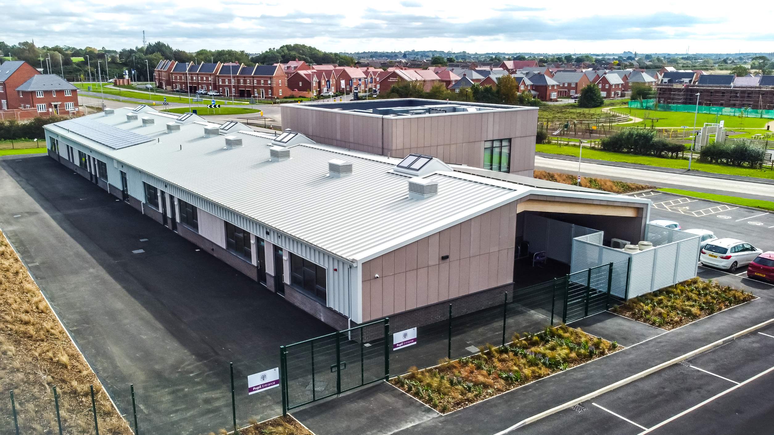 Hollycroft School  mid.jpg